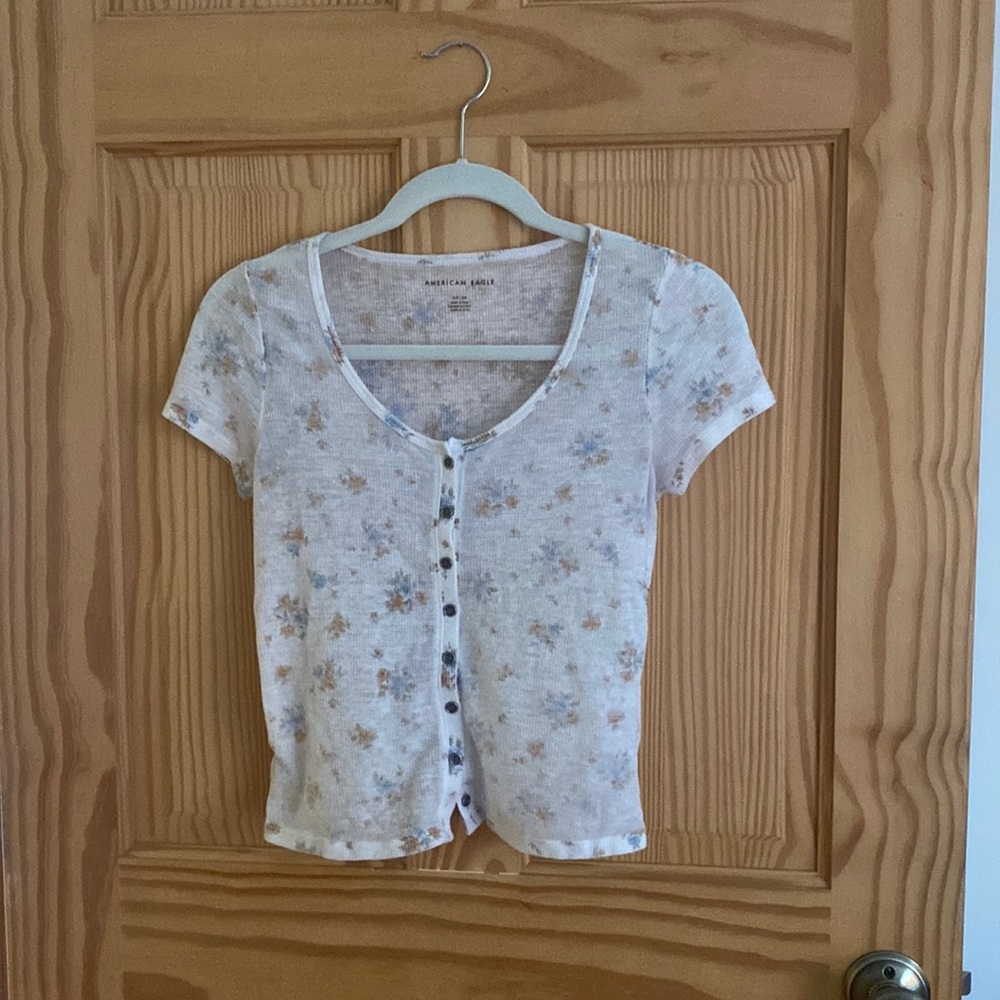 American Eagle top